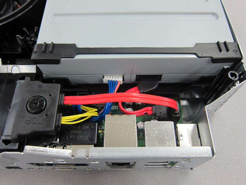 Illustration for article titled The New Xbox 360 Torn Apart